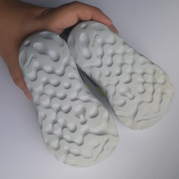 Baby/Toddler Shoe Nike Lucent - Picture 3 of 3